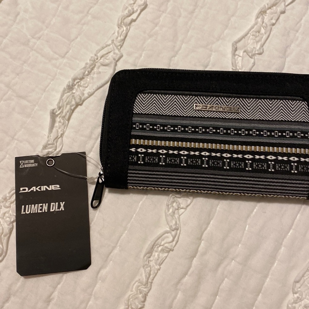 dakine lumen dlx unused wallet